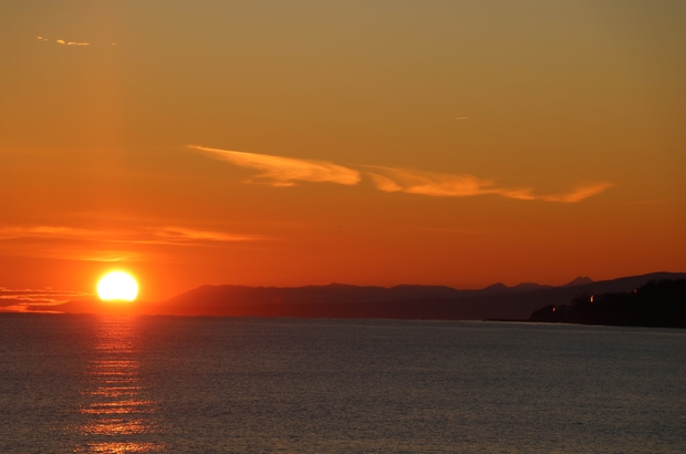 BAĞRIMDA BİR GÜN DOĞAR