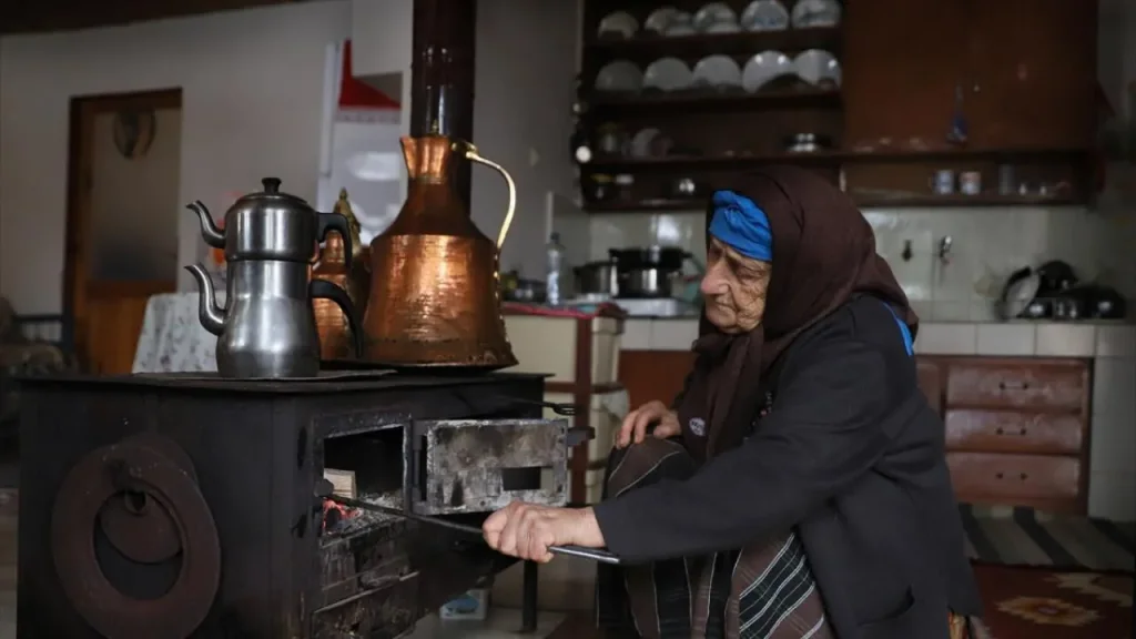SENDEN SANA YALNIZ SENİN KALDIĞINI