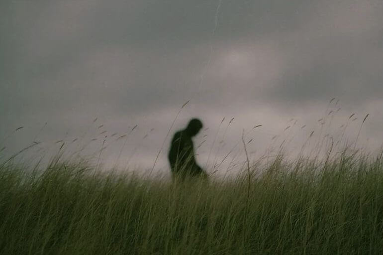 KARMAŞIK BİR İSYAN