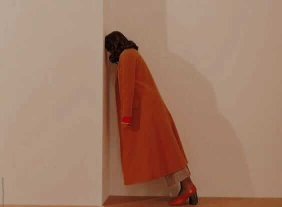 ASLINDA GÜÇLÜ GÖRÜNMEK