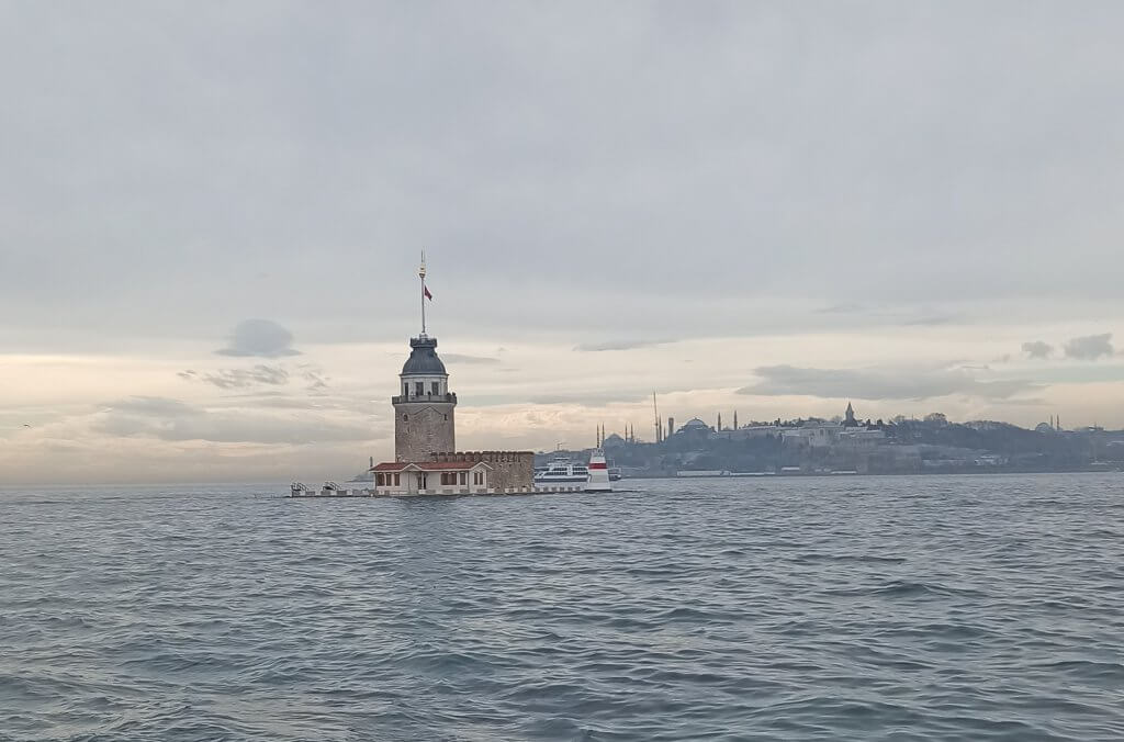 KIZ KULESİ